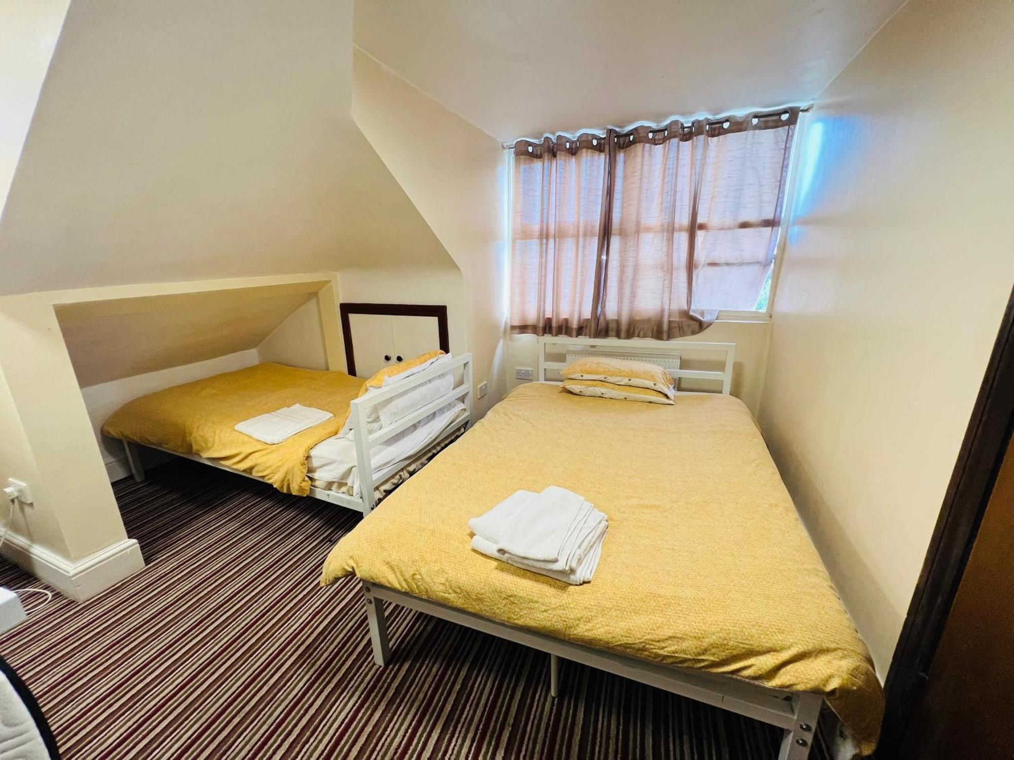 Aron Guest House Ealing Εξωτερικό φωτογραφία