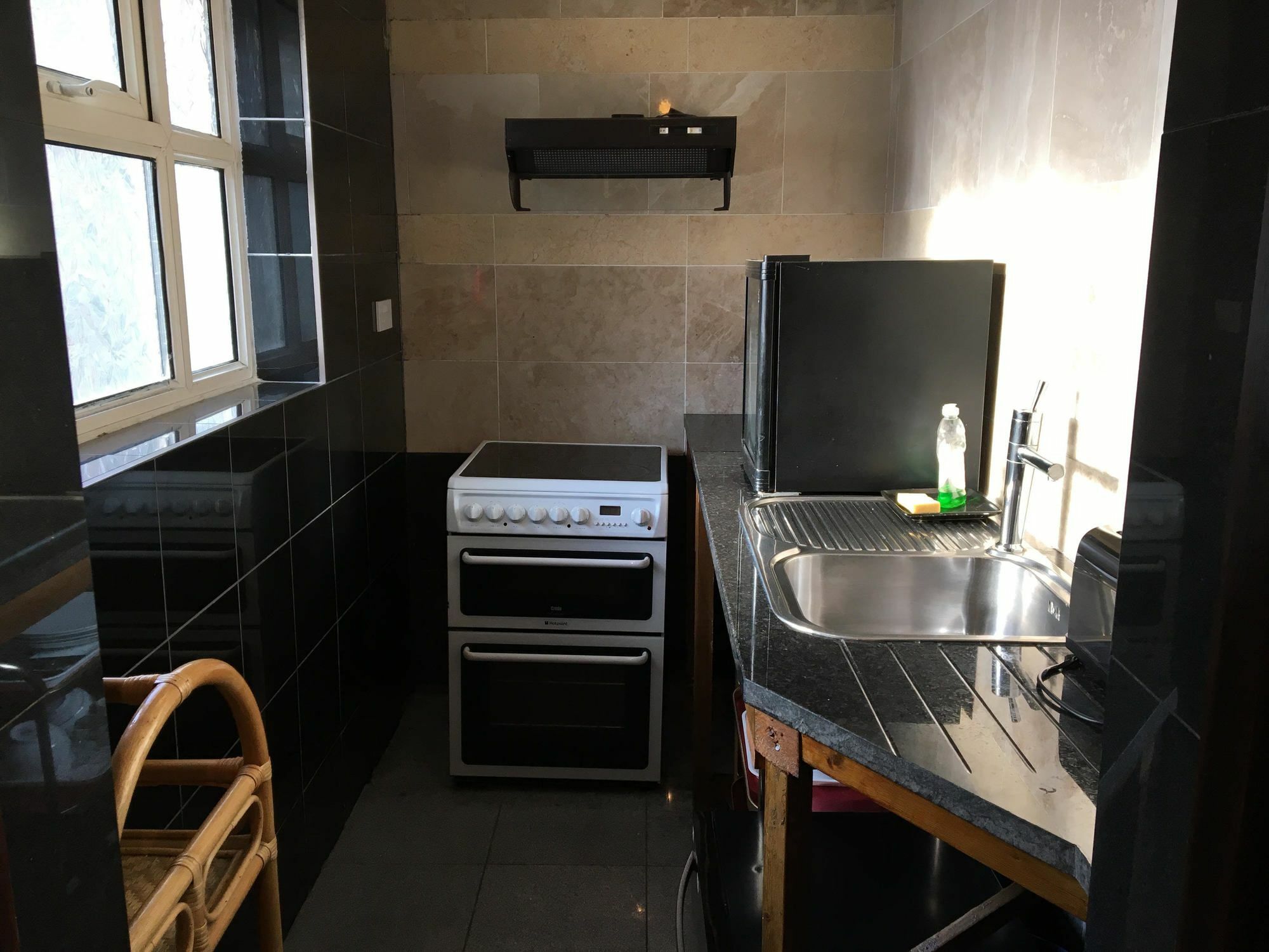 Aron Guest House Ealing Εξωτερικό φωτογραφία